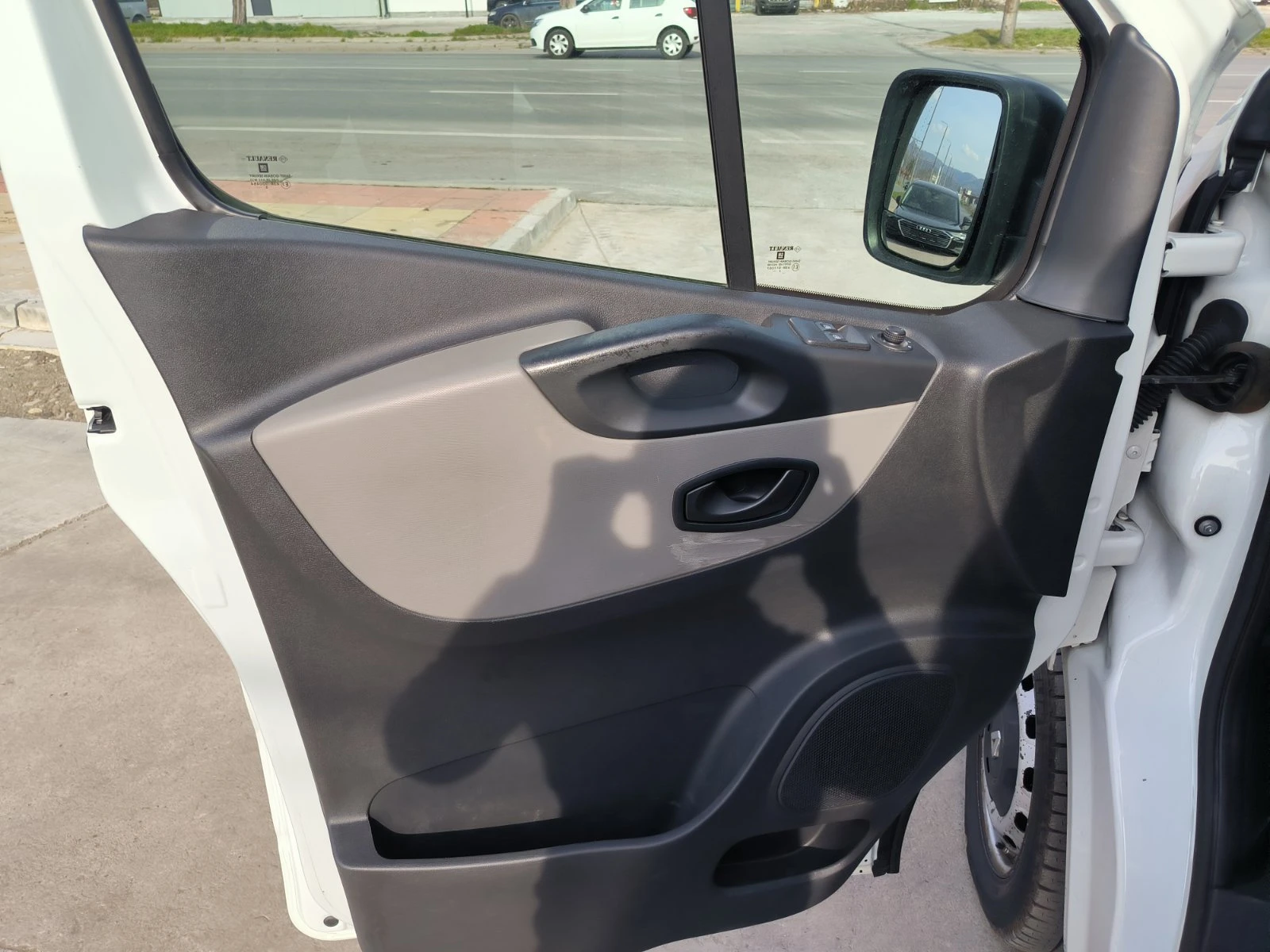 Renault Trafic 1.6d-6sk-Euro-5B | Mobile.bg � ����������� 11