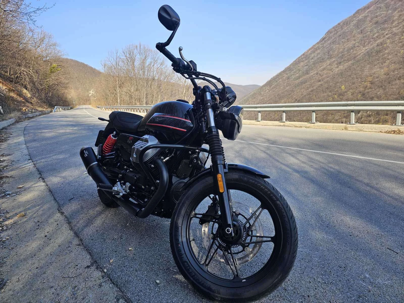 Moto Guzzi V 7 Stone Special Edition - изображение 8