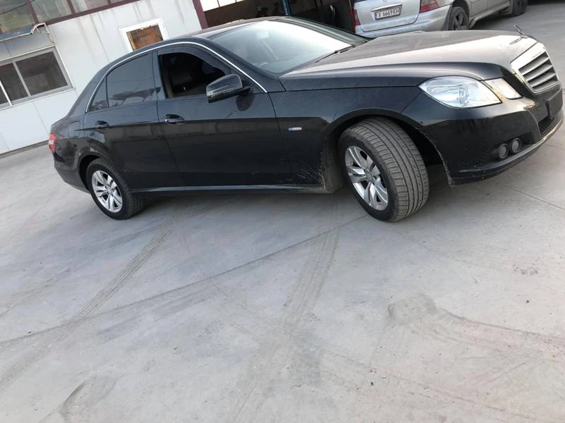 Светлини за Mercedes-Benz E 250, снимка 2 - Части - 24867292