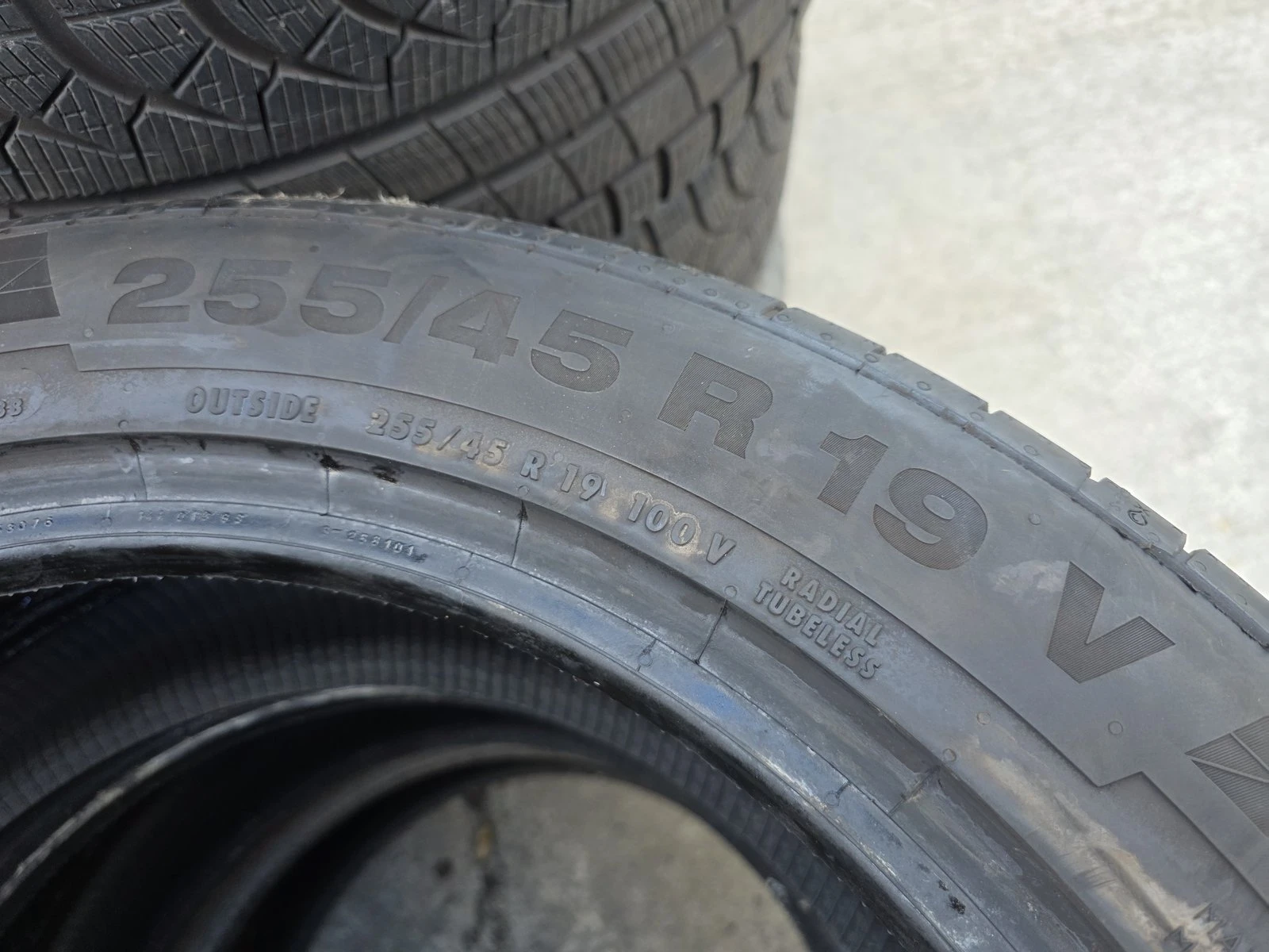 Гуми Летни 255/45R19, снимка 9 - Гуми и джанти - 56731010