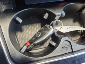 Mercedes-Benz C 300 * KEYLESS* ПОДГРЕВИ* ПАНО* CARFAX, снимка 8