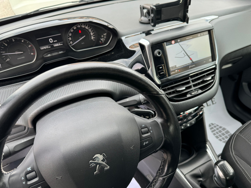 Peugeot 208 1.6 HDi* FACE* EURO 6B* ALLURE, снимка 10 - Автомобили и джипове - 44670651