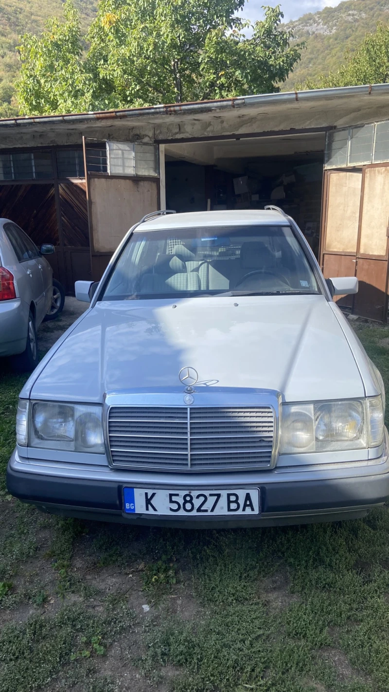 Mercedes-Benz 124 E300 TD, снимка 3 - Автомобили и джипове - 47408908