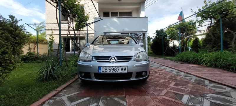 VW Golf 5, снимка 6 - Автомобили и джипове - 47704009