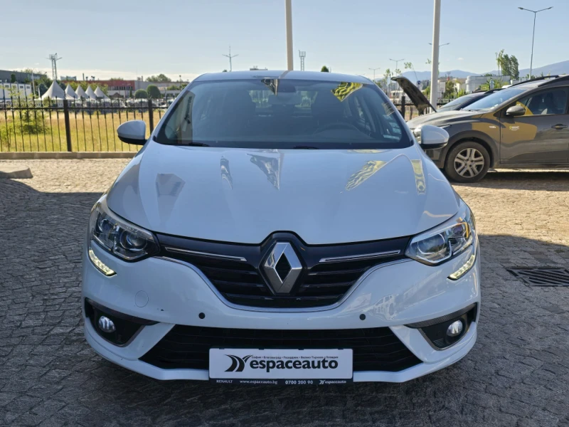 Renault Megane 1.3TCe/140 к.с./Life, снимка 2 - Автомобили и джипове - 51352570