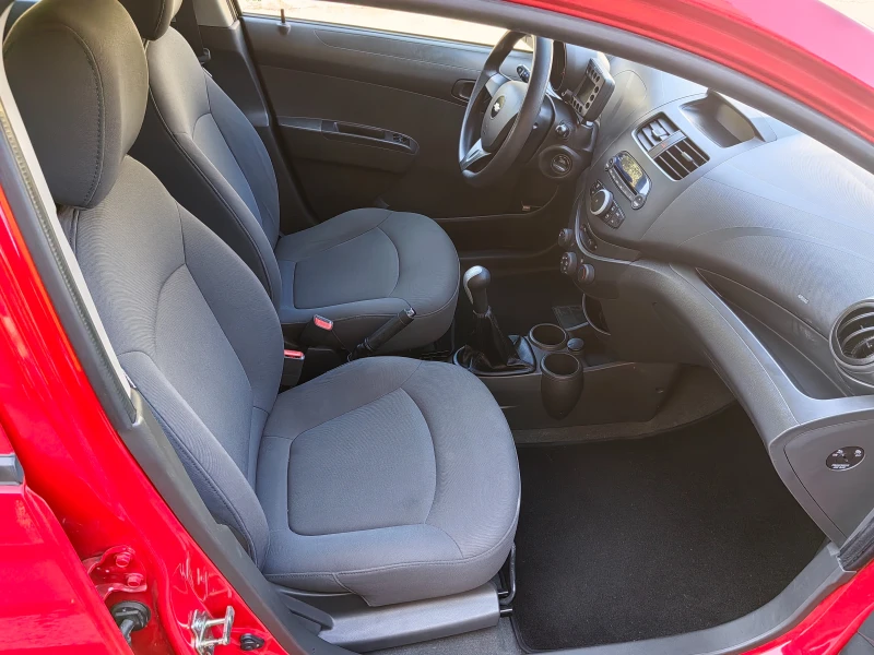 Chevrolet Spark, снимка 14 - Автомобили и джипове - 51795458