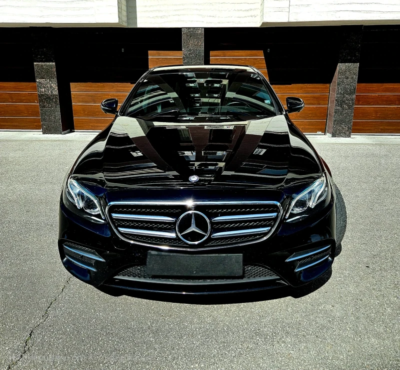 Mercedes-Benz E 220 AMG Line* Реал. км.* Нead-UP дисплей, снимка 2 - Автомобили и джипове - 52372322