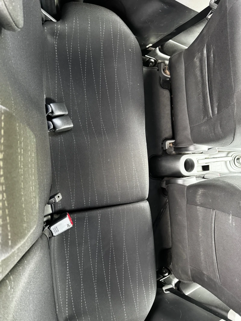 Toyota Yaris 1.4 D4D, снимка 8 - Автомобили и джипове - 52646342