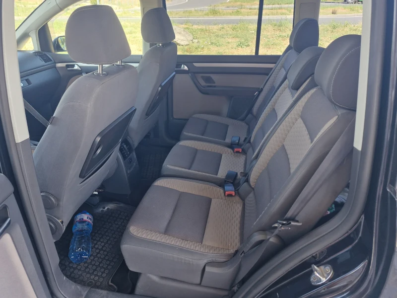 VW Touran 2.0 TDI CROSS TOURAN 170KS, снимка 10 - Автомобили и джипове - 52893783