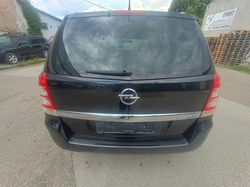 Opel Zafira 1.6Turbo 150hp, снимка 9 - Автомобили и джипове - 53132687