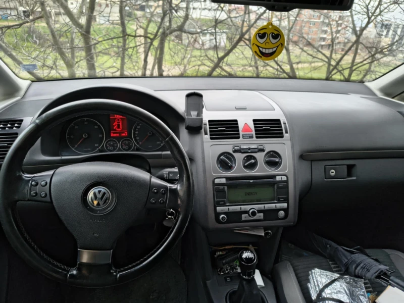 VW Touran 2.0 TDI  BMM, снимка 12 - Автомобили и джипове - 53394461