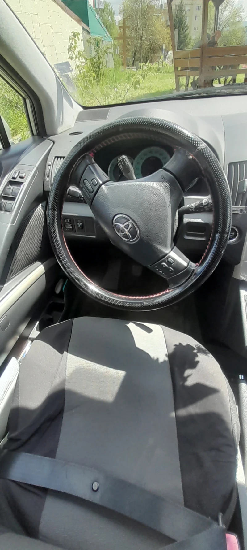 Toyota Corolla verso, снимка 4 - Автомобили и джипове - 53504741