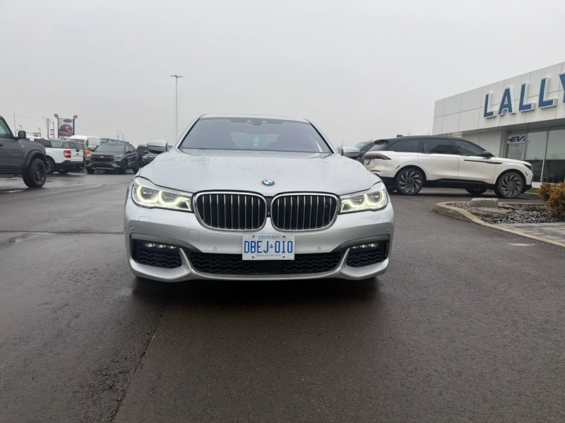 BMW 750 XDRIVE * ДИСТРОНИК* ОБДУХВАНЕ* 360 КАМЕРА* , снимка 2 - Автомобили и джипове - 53561561