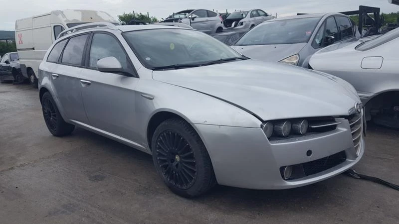 Alfa Romeo 159 1.9d 150к.с. 2Броя, снимка 14 - Автомобили и джипове - 26657961