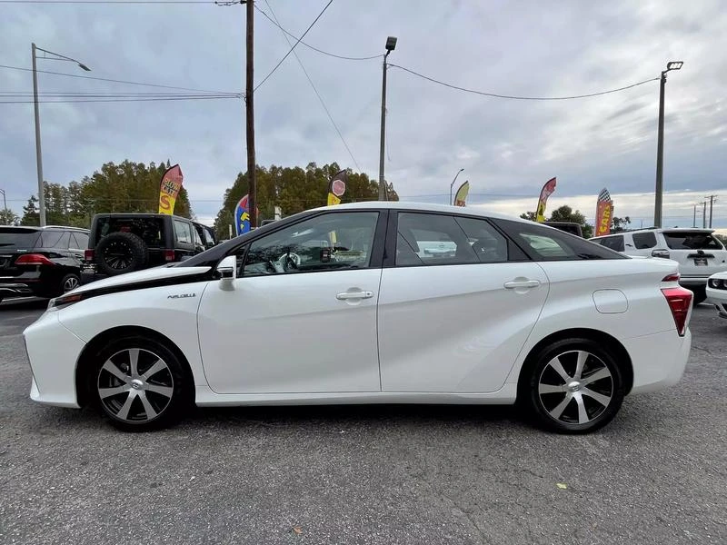 Toyota Mirai, снимка 8 - Автомобили и джипове - 47151292