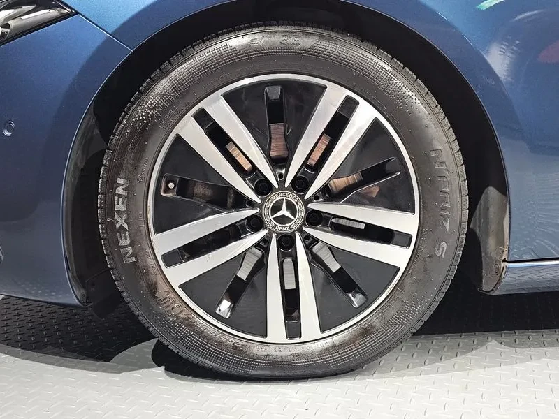 Mercedes-Benz A 220, снимка 4 - Автомобили и джипове - 56016806
