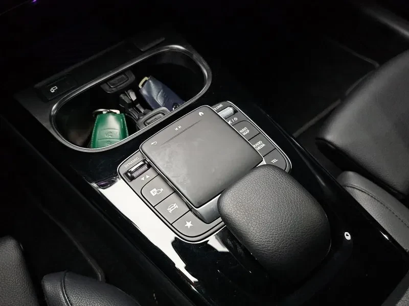 Mercedes-Benz A 220, снимка 17 - Автомобили и джипове - 56016806