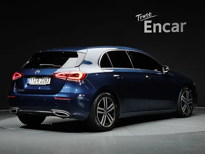 Mercedes-Benz A 220