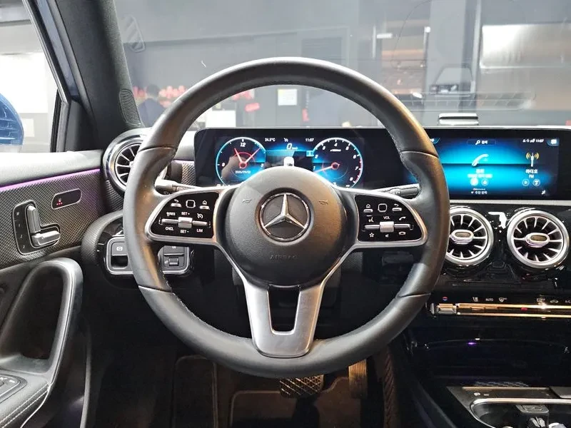 Mercedes-Benz A 220, снимка 12 - Автомобили и джипове - 56016806