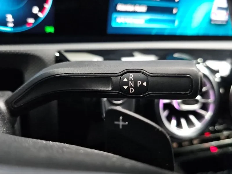 Mercedes-Benz A 220, снимка 8 - Автомобили и джипове - 56016806