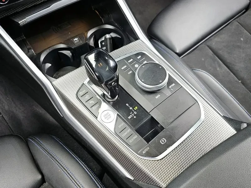 BMW 320 D M Sports, снимка 9 - Автомобили и джипове - 56162351