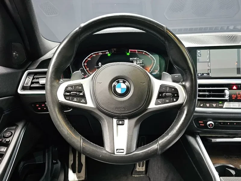 BMW 320 D M Sports, снимка 12 - Автомобили и джипове - 56162351