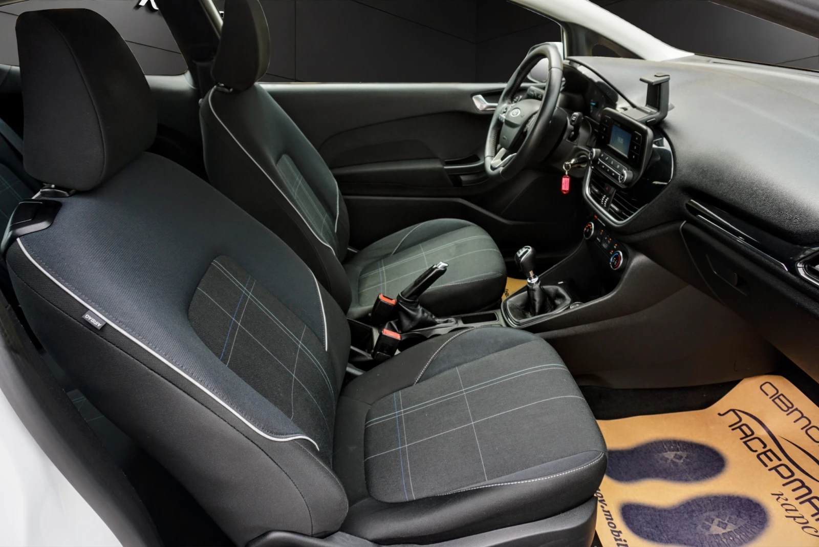 Ford Fiesta 1.5 TDCI TREND, снимка 11 - Автомобили и джипове - 37786936