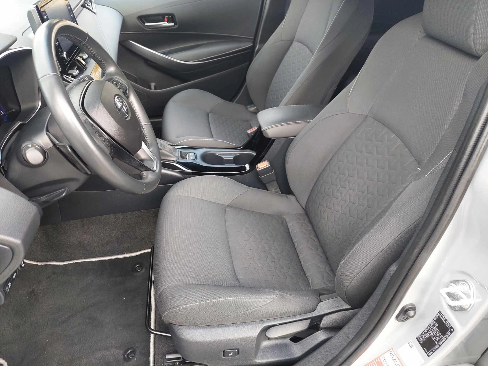 Toyota Corolla 2, 0i HIBRYD+  | Mobile.bg   11