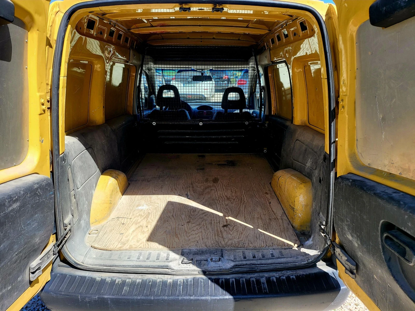 Opel Combo 1, 6 CNG - изображение 10