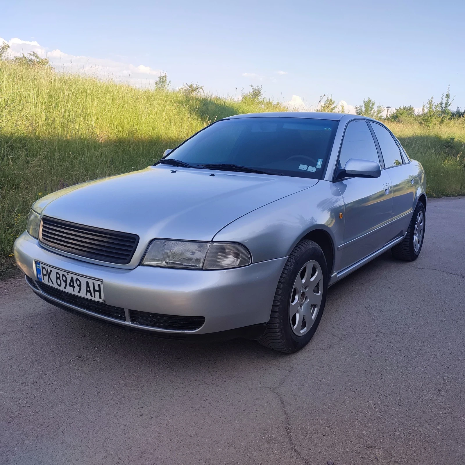 Audi A4 1.8 - изображение 2