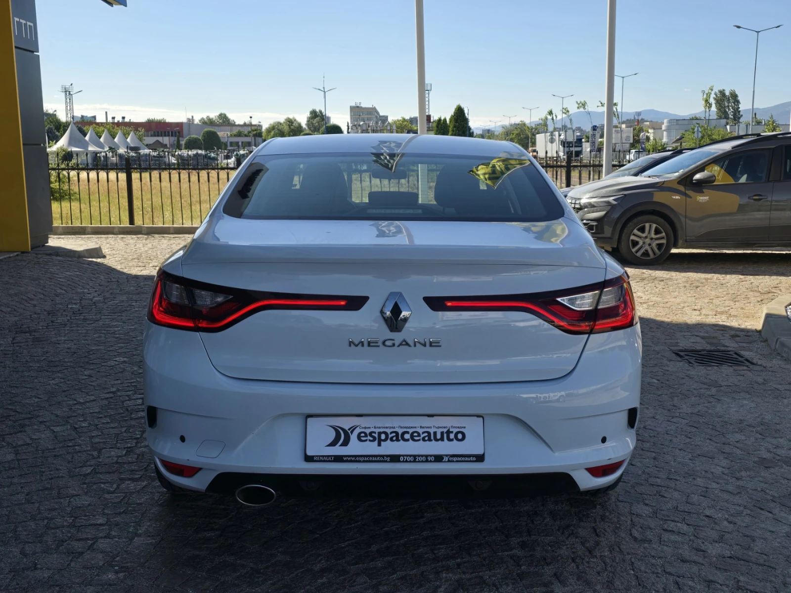 Renault Megane 1.3TCe/140 к.с./Life - изображение 6