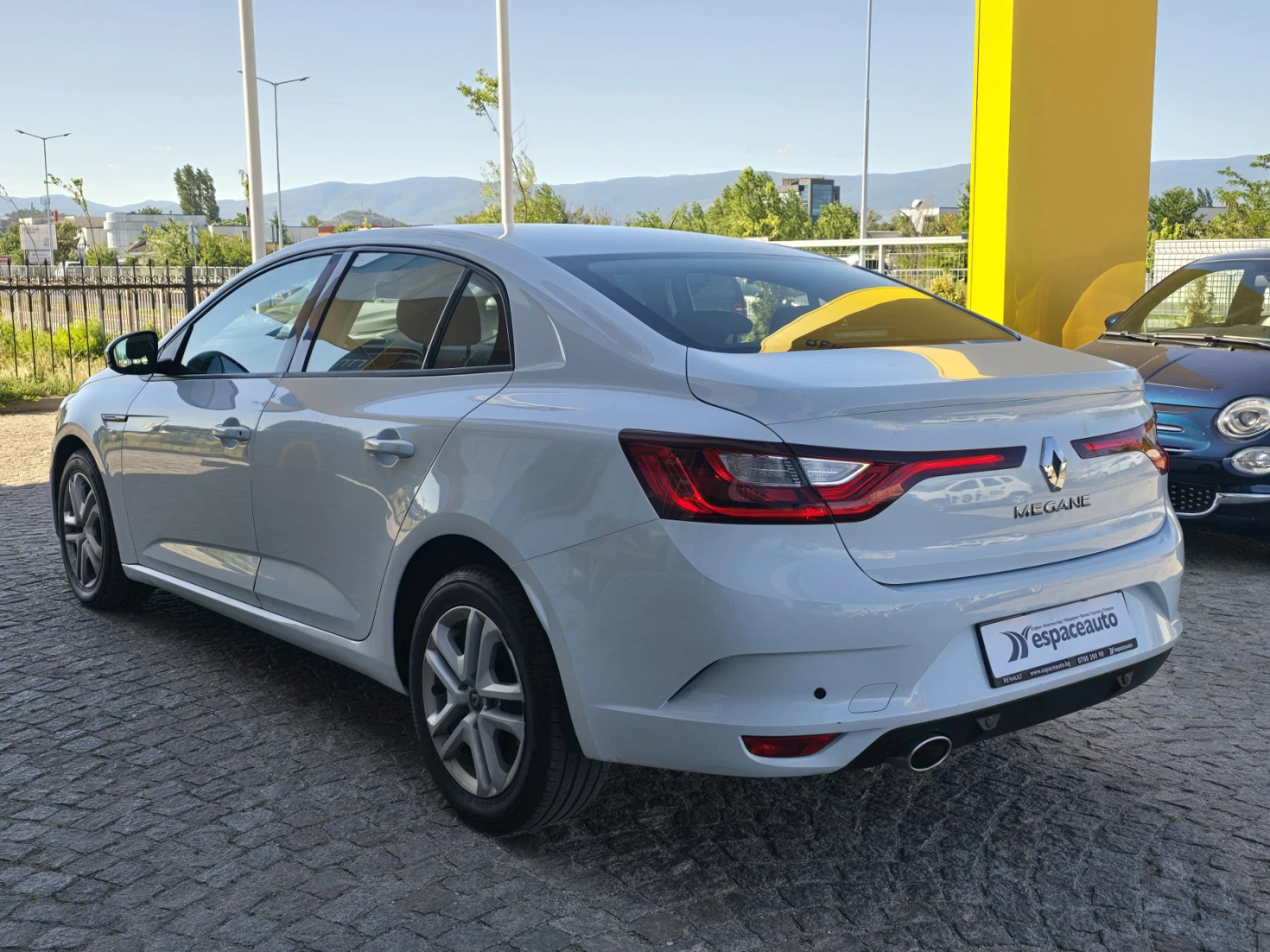 Renault Megane 1.3TCe/140 к.с./Life - изображение 7
