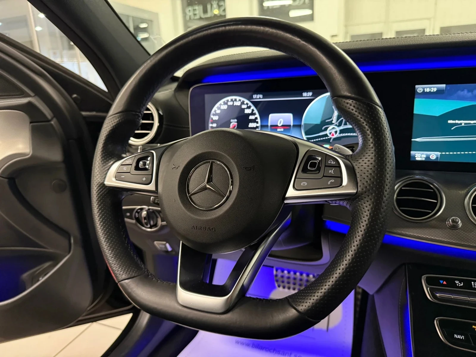 Mercedes-Benz E 220 AMG Line* . .* ead-UP  | Mobile.bg   14