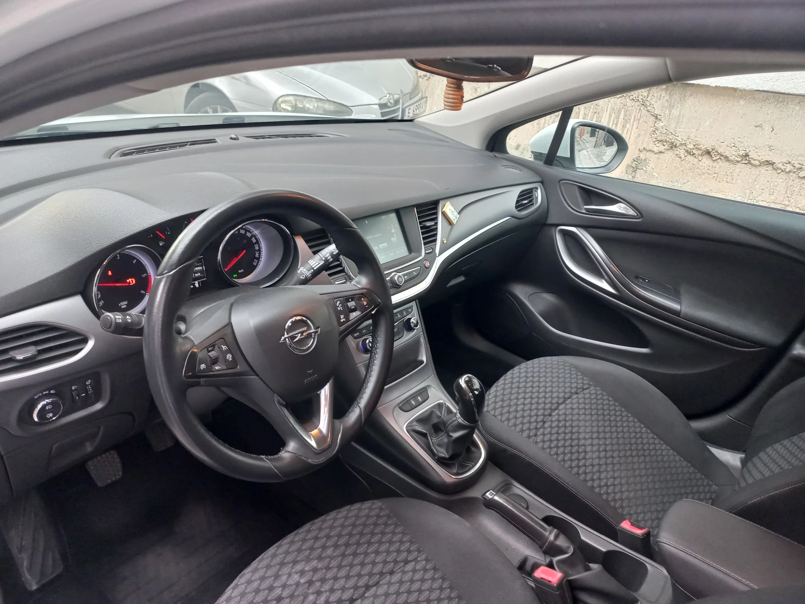 Opel Astra 1.6 CDTI - изображение 9