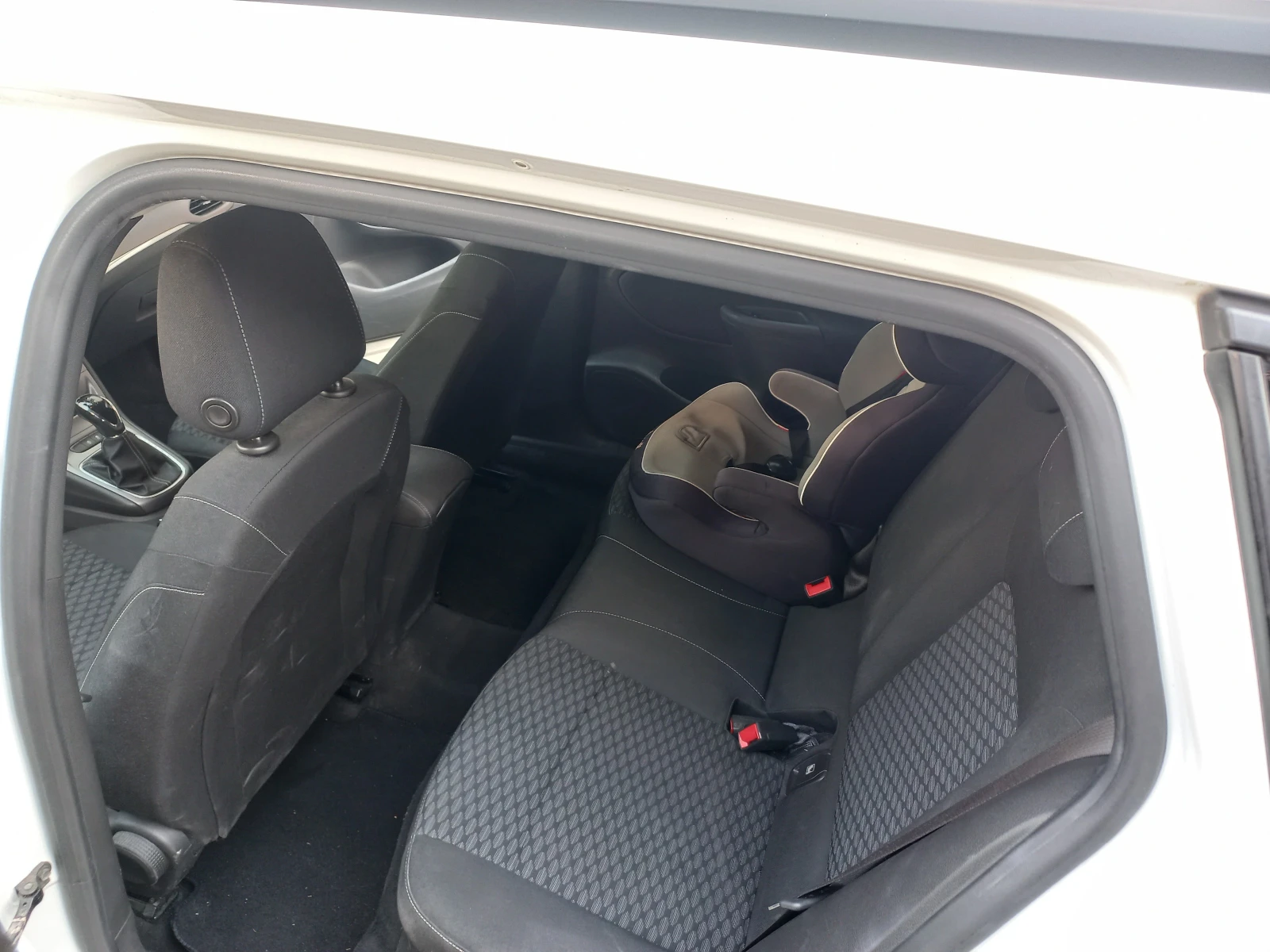 Opel Astra 1.6 CDTI - изображение 10