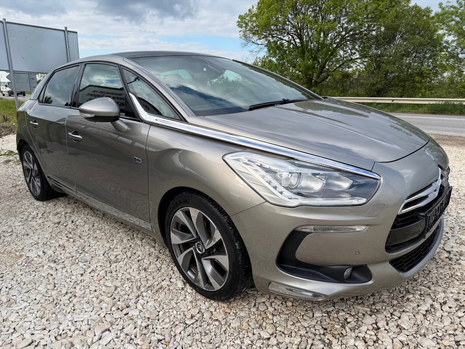 Citroen DS5 2.0HDi/163p.s-Hybrid 4/Navi/Kamera-4x4!!! | Mobile.bg � ����������� 2