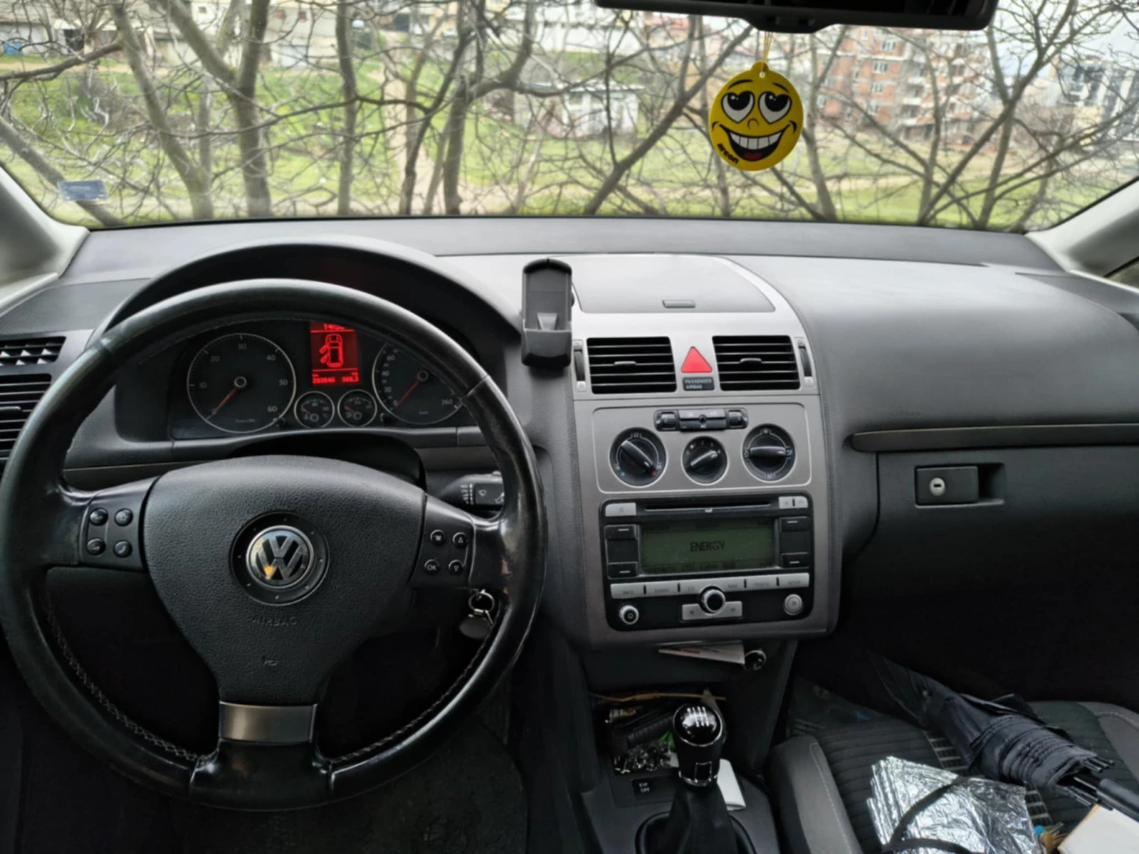 VW Touran 2.0 TDI  BMM, снимка 12 - Автомобили и джипове - 53394461