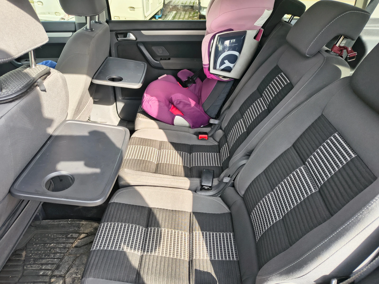 VW Touran 2.0 TDI  BMM - изображение 10