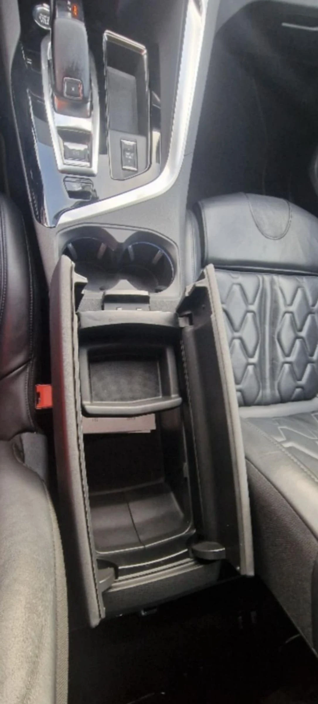 Peugeot 5008, снимка 8 - Автомобили и джипове - 53760386