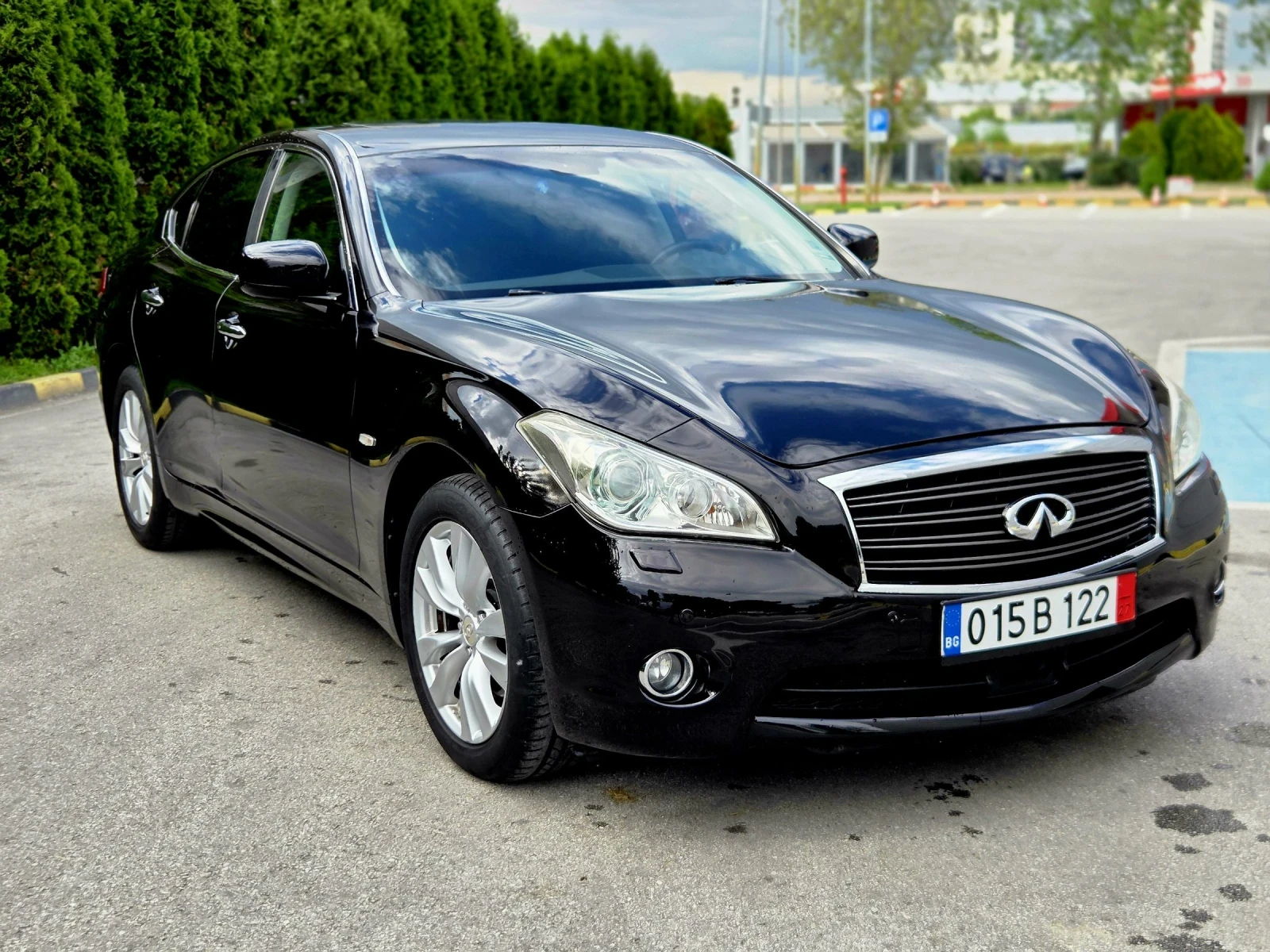 Infiniti M 30d, снимка 3 - Автомобили и джипове - 54485489