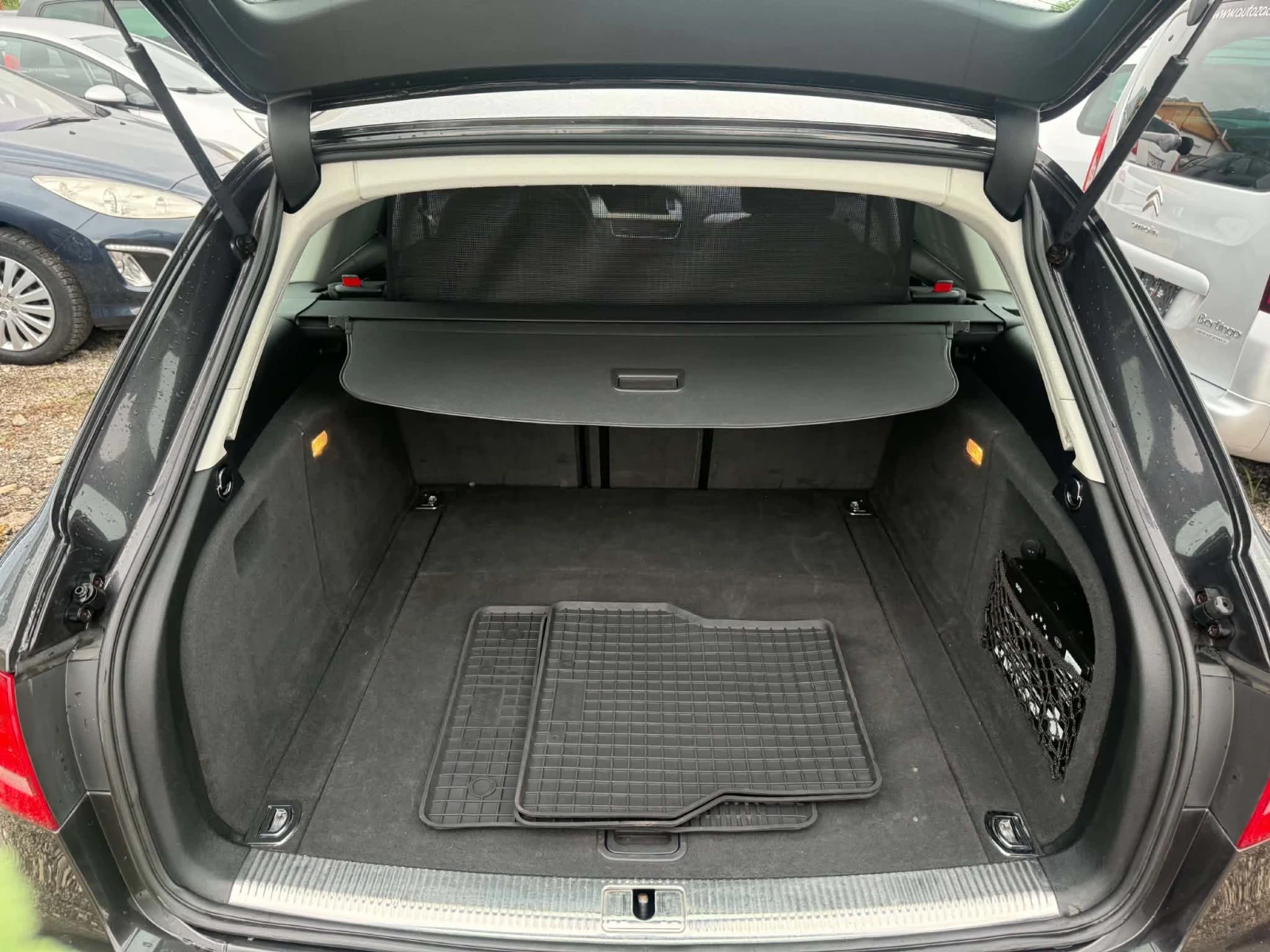 Audi A4 2.0 TDI LED, снимка 8 - Автомобили и джипове - 54659313