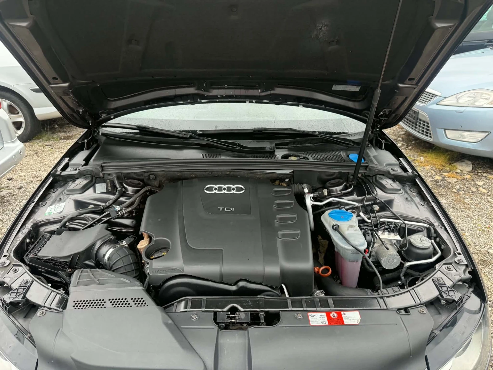 Audi A4 2.0 TDI LED, снимка 15 - Автомобили и джипове - 54659313