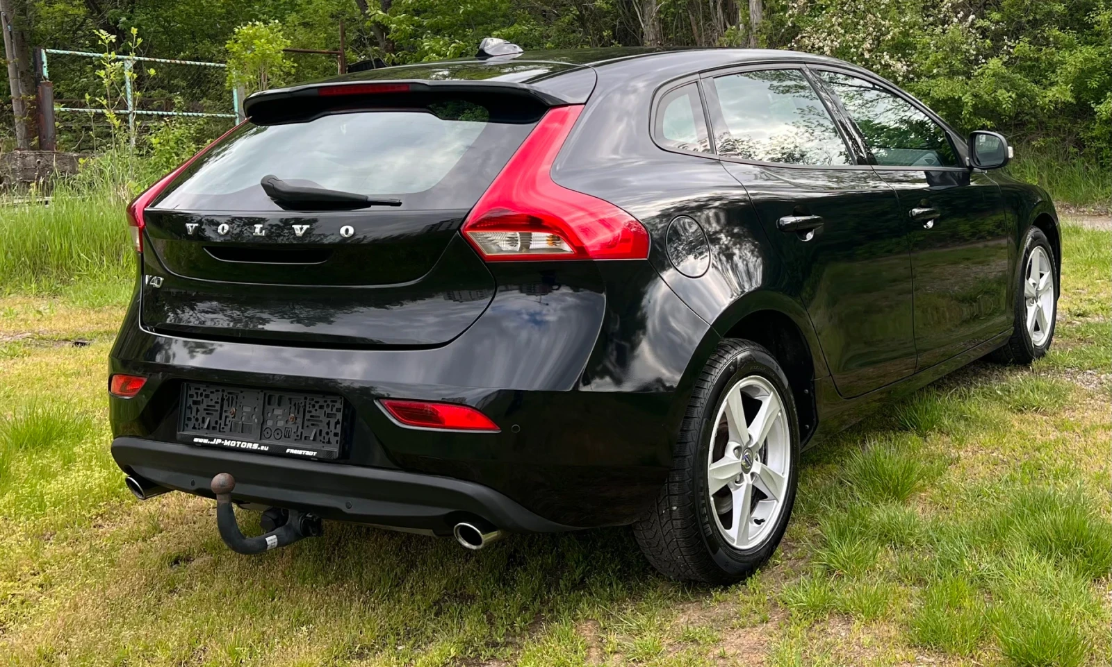 Volvo V40 1.6T Euro5//Обслужена//Сервизна книжка, снимка 5 - Автомобили и джипове - 54661693