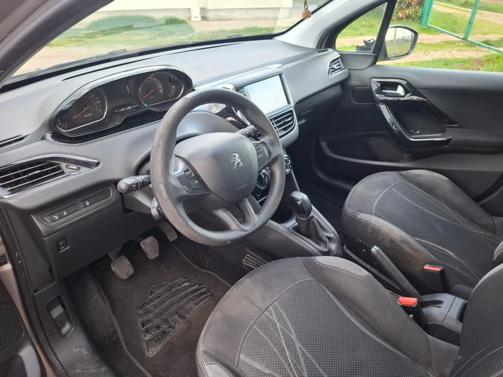 Peugeot 208 | Mobile.bg � ����������� 10