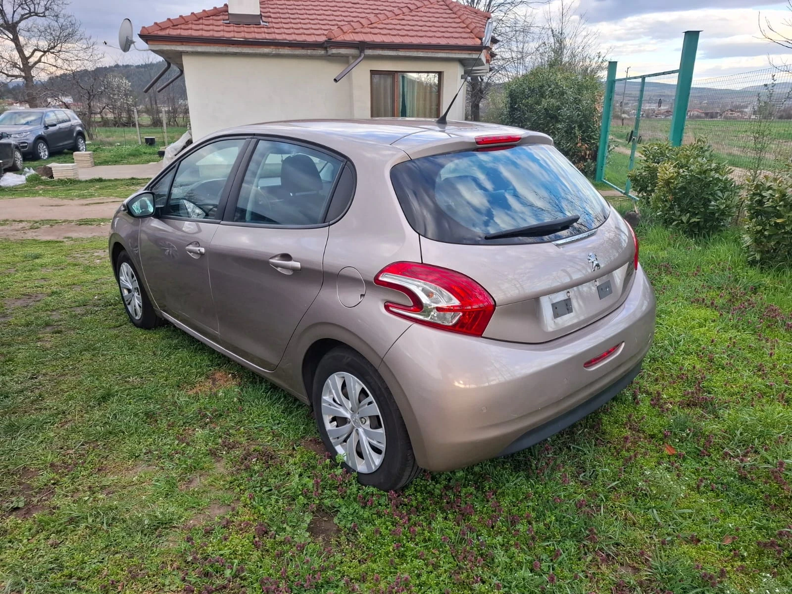 Peugeot 208 | Mobile.bg � ����������� 2