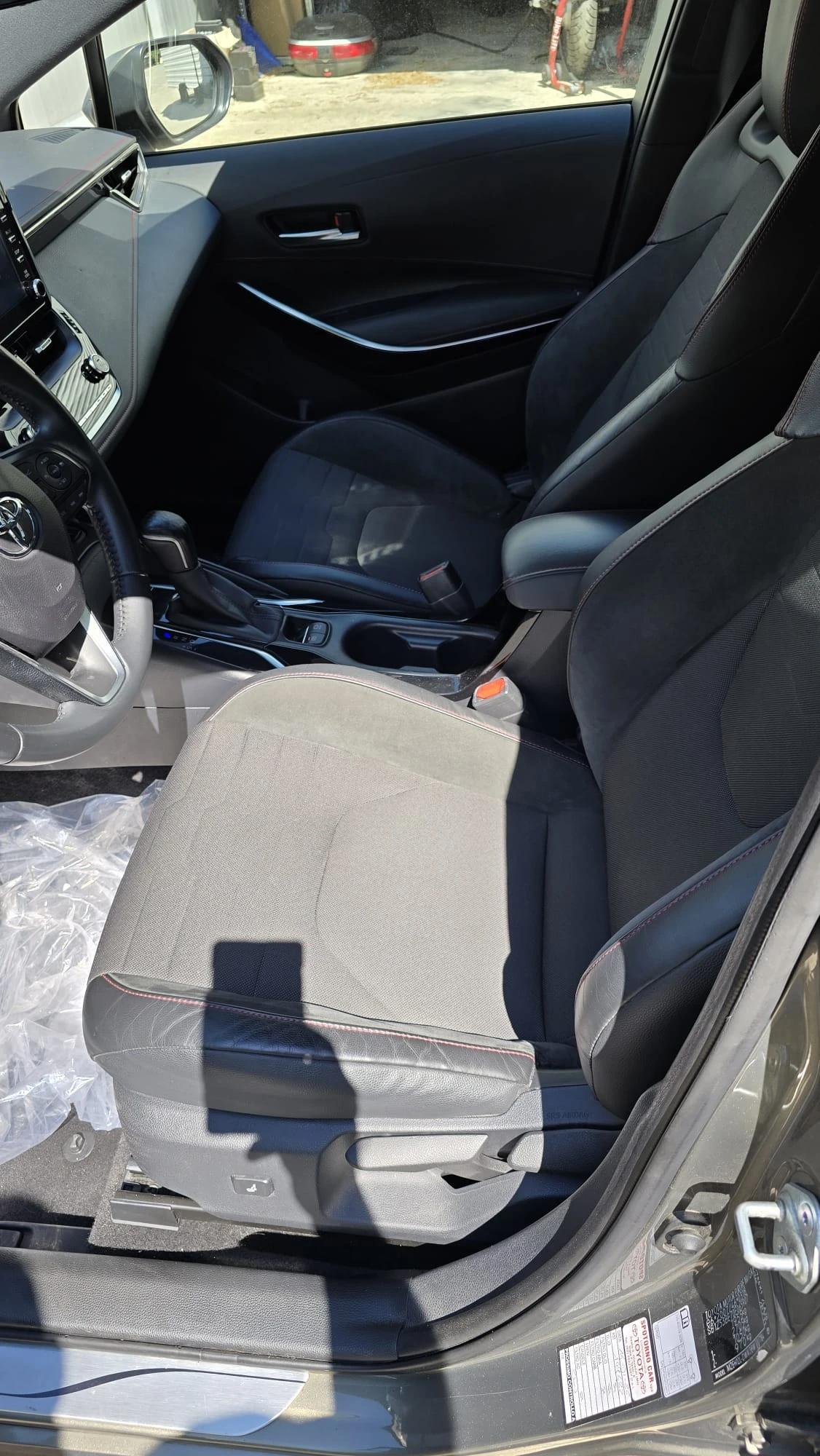Toyota Corolla 2.0 TS Hybrid, снимка 13 - Автомобили и джипове - 54854949