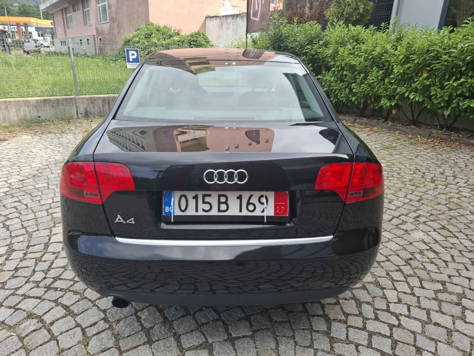 Audi A4 1.6i-102к.с.ПЕРФЕКТНА* ТОП СЪСТОЯНИЕ* , снимка 4 - Автомобили и джипове - 55127482