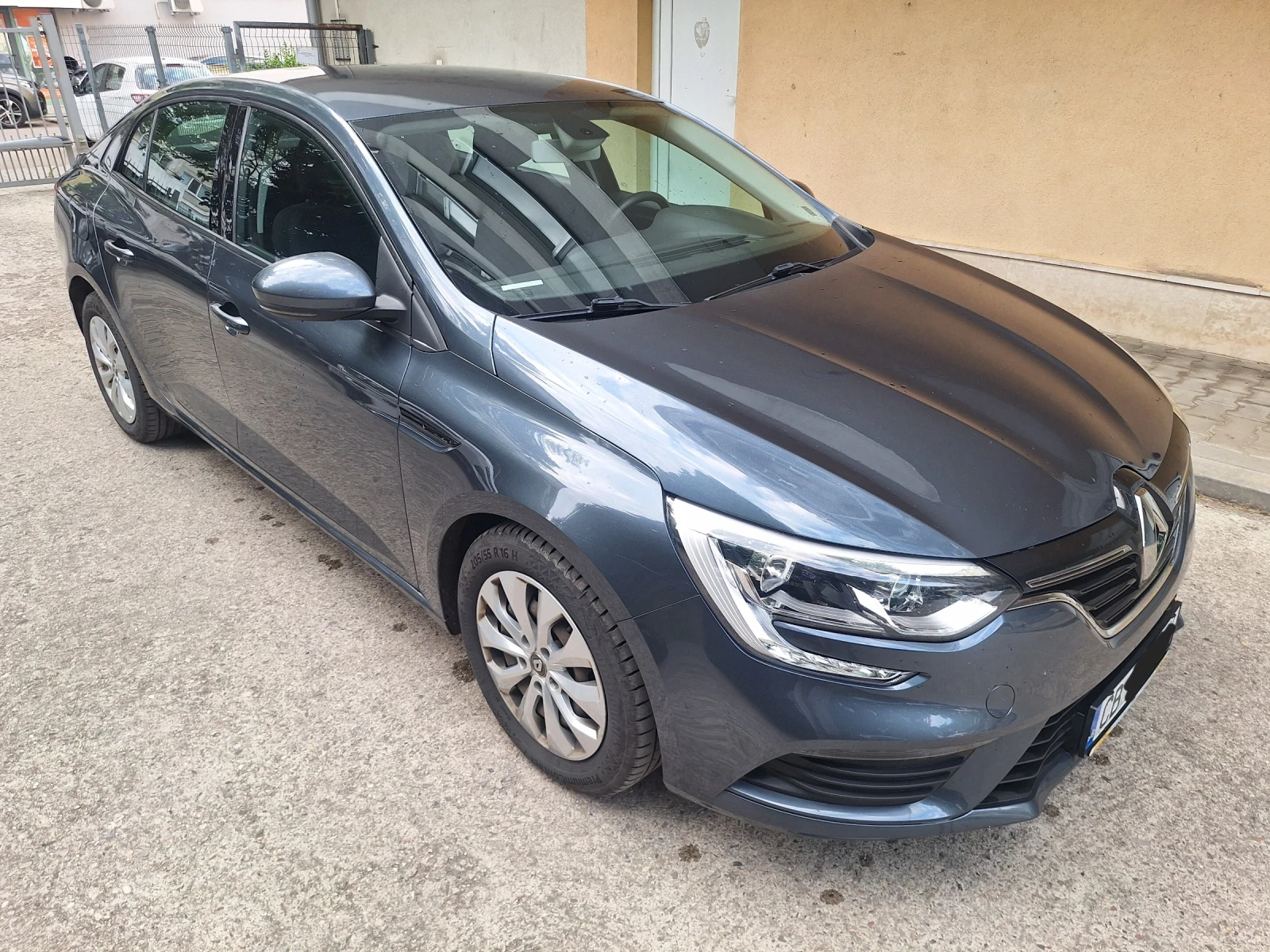 Renault Megane, снимка 4 - Автомобили и джипове - 55333068
