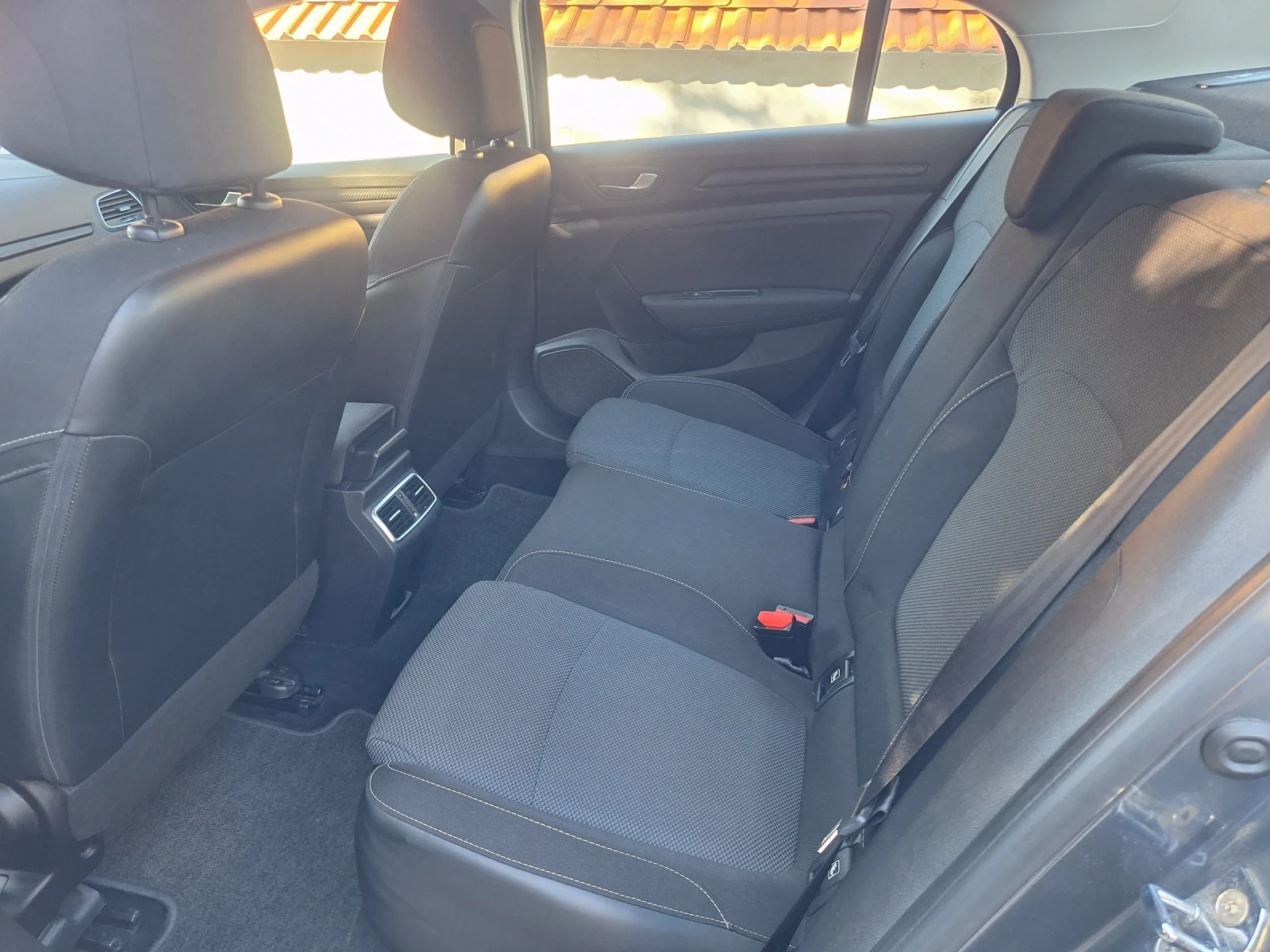 Renault Megane, снимка 9 - Автомобили и джипове - 55962169