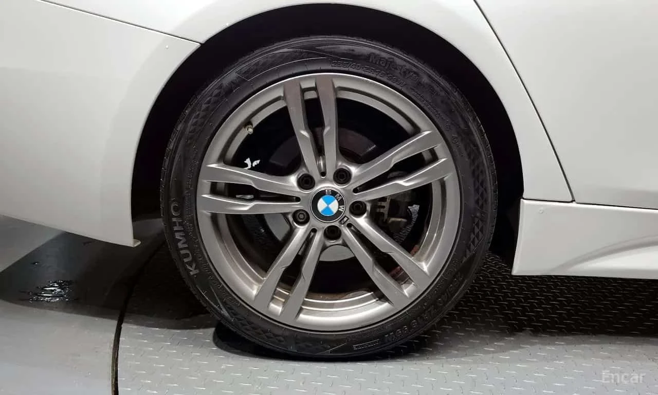 BMW 320 * M Sport пакет * ДВА КЛЮЧА, снимка 5 - Автомобили и джипове - 55564878